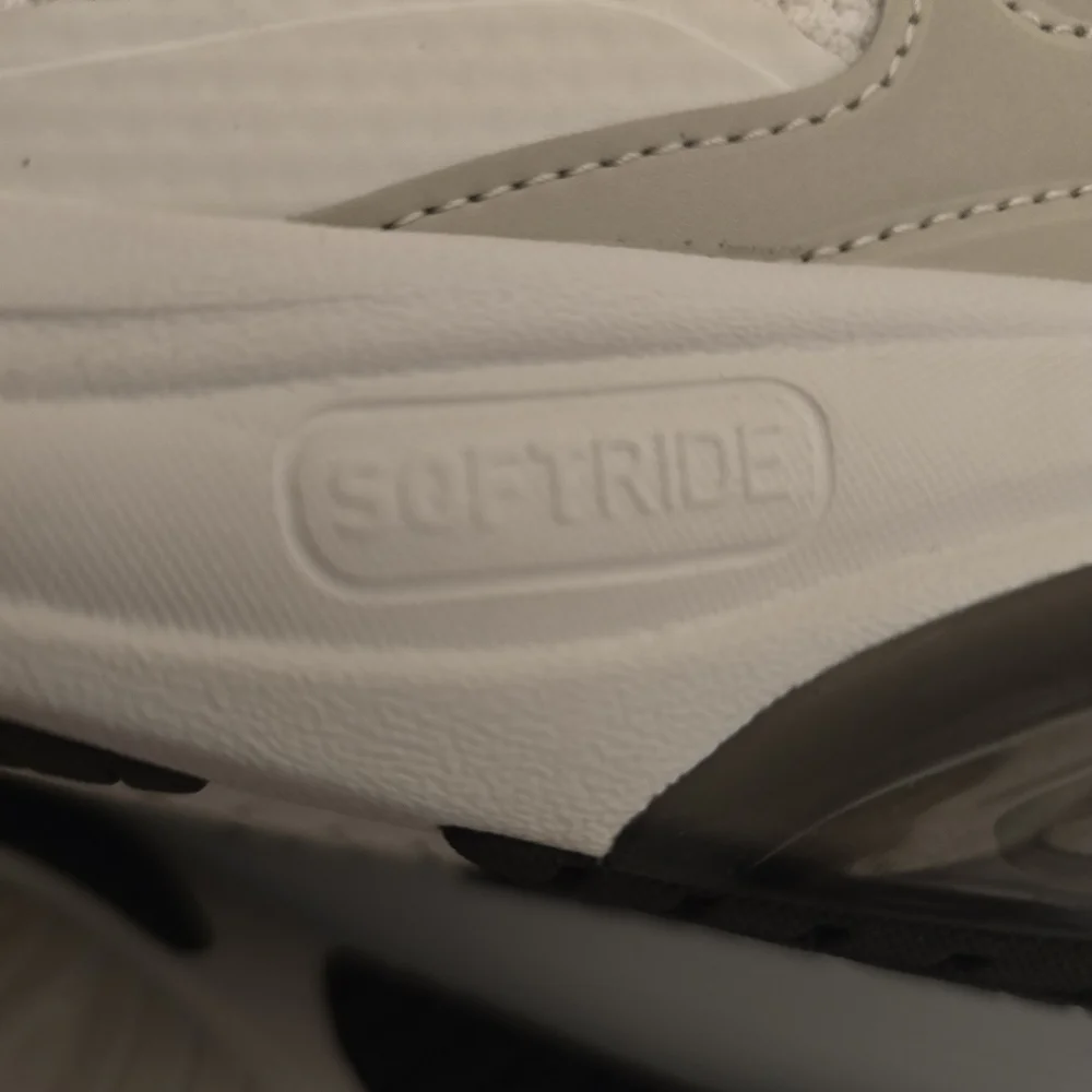 PUMA SoftRide Off White Gym Sneakers Cell Thrill Athletic Shoes Mens W 10 M 8.5 - Picture 11 of 17